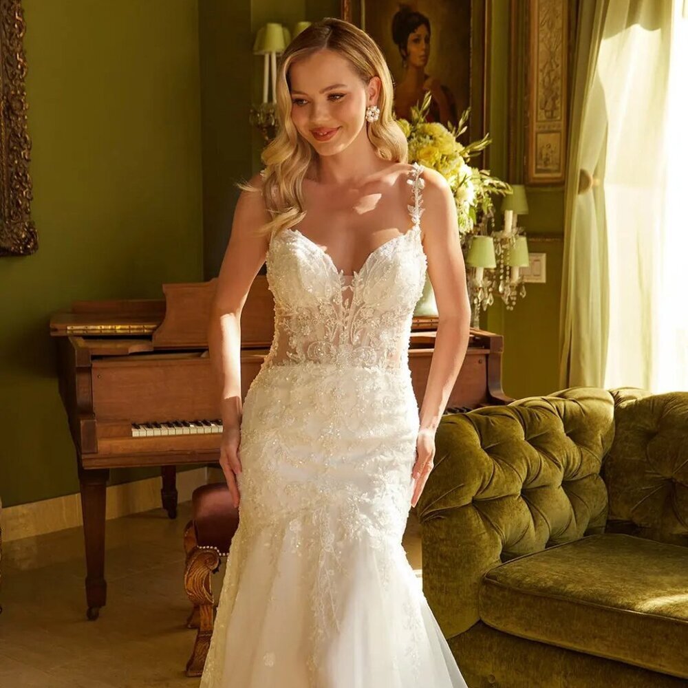 New Off White Sleeveless Mermaid Gown w/ Sequins Embroidery & Floral Lace GL3601